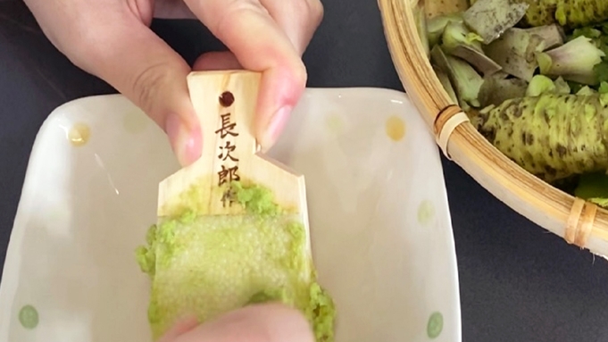 【一人旅歓迎】伊豆の美食旅・活き鮑の踊り焼き、生本山葵をすりおろして山葵丼を体験